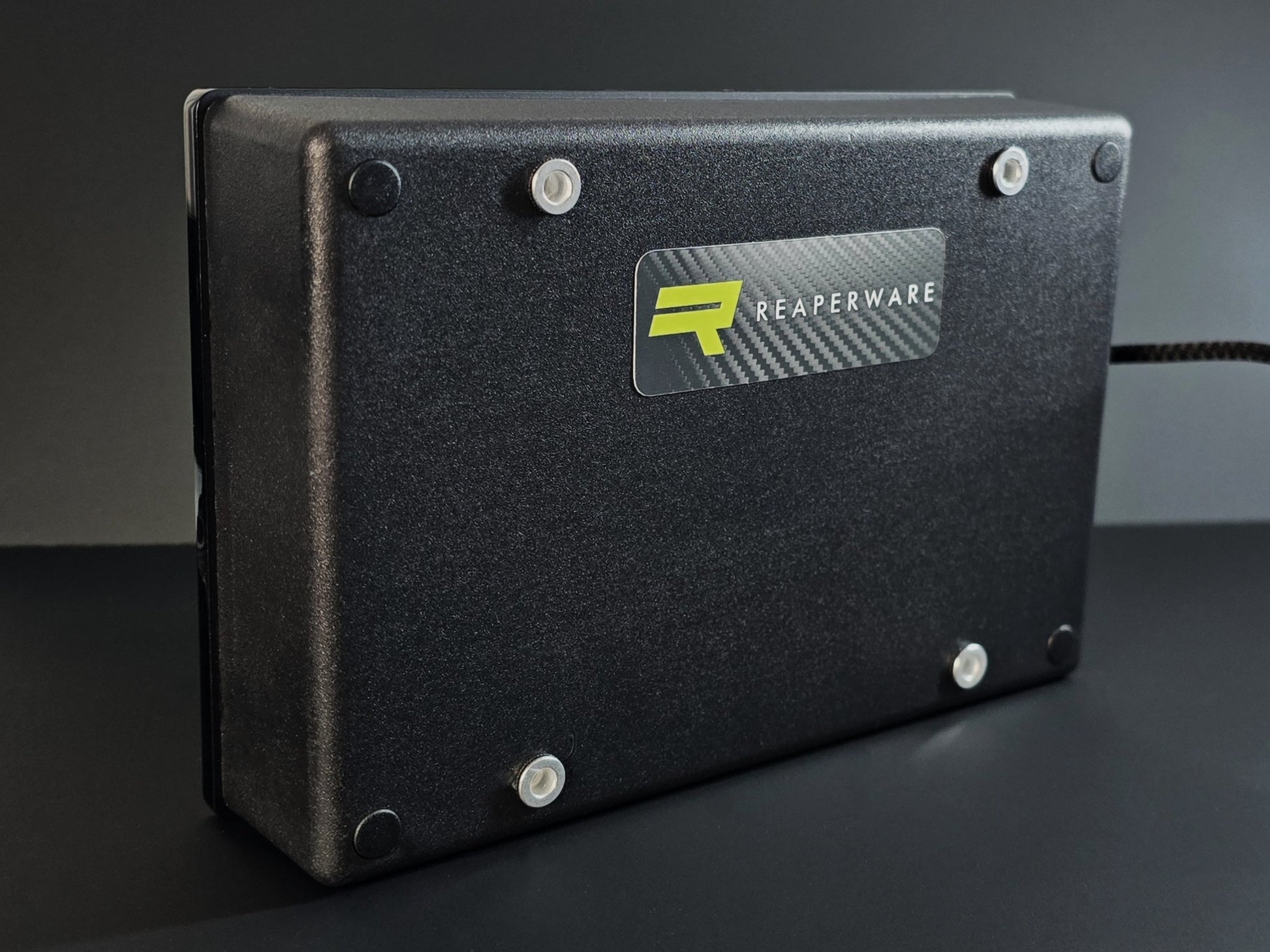 Rear shot of RaperWare iFlag GT button box showing VESA100 compatibility